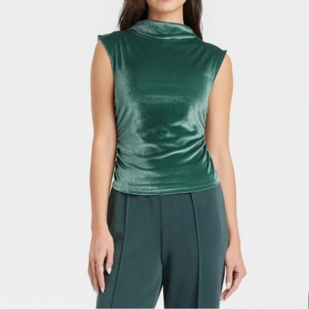 NWT A New Day Elegant Green Velvet Sleeveless Top size M gorgeous and soft!